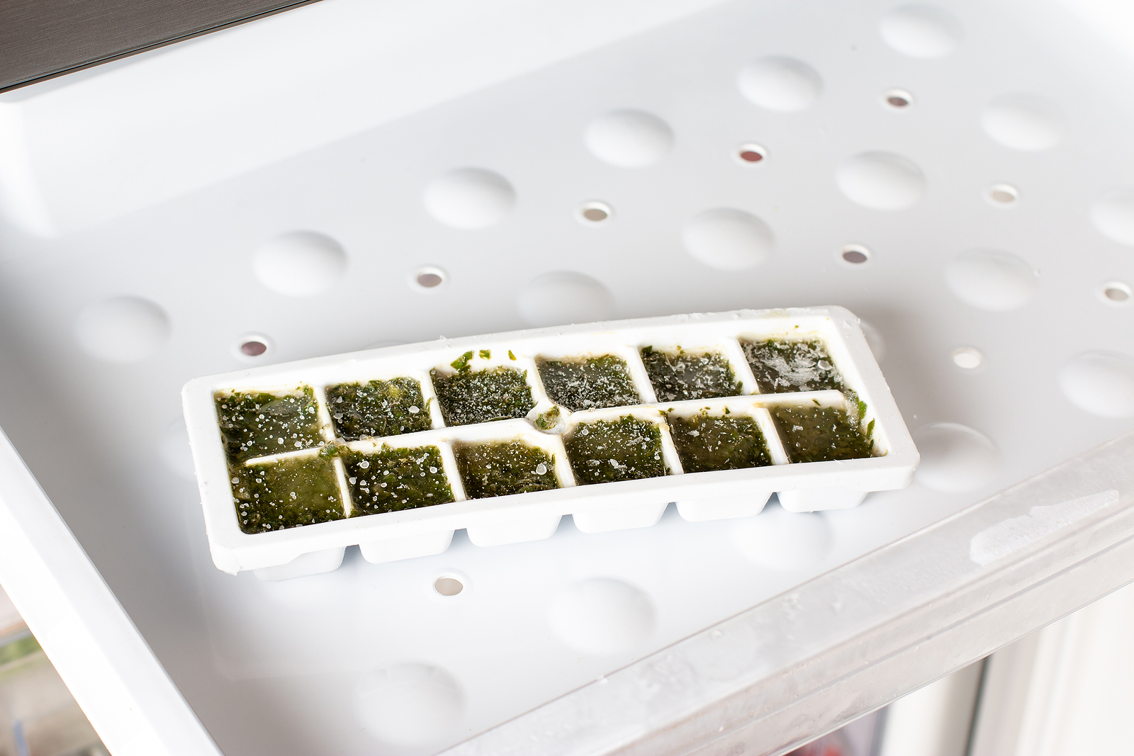 Freezing herbs in cubes